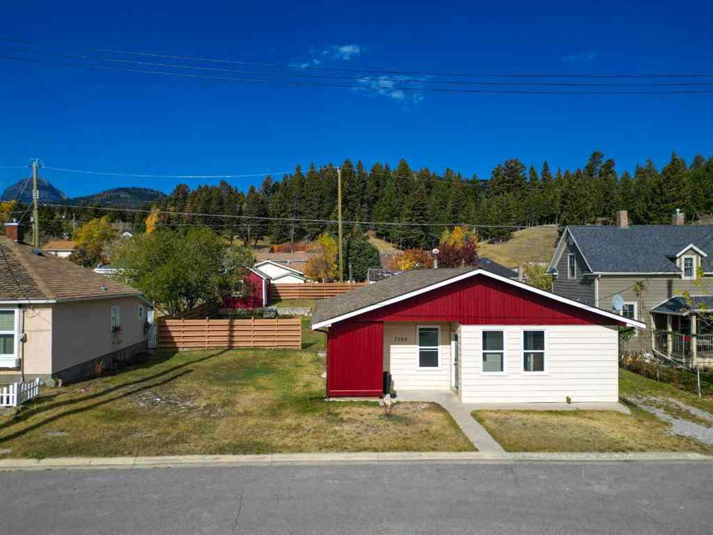 MLS® A2267662 - 7709 & 7707 23 Avenue  in NONE Coleman, Residential