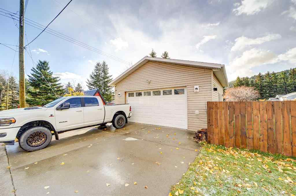 MLS® A2267663 - 22901 10 Avenue  in NONE Hillcrest, Residential