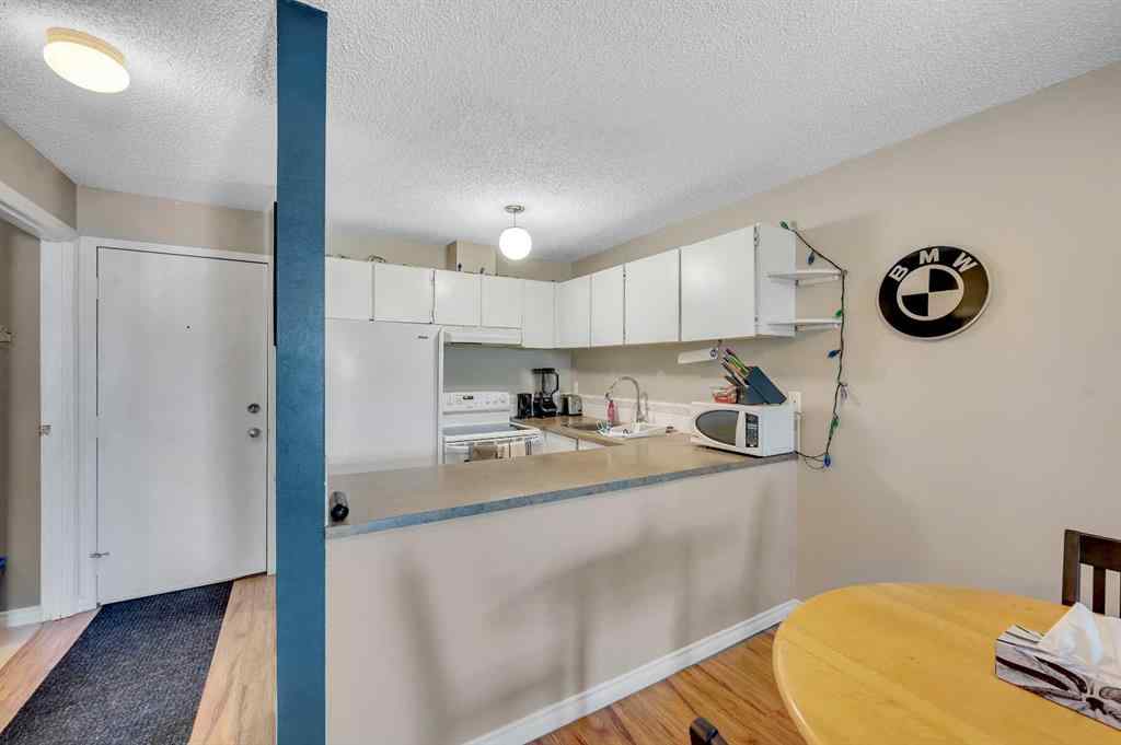 MLS® A2267664 - Unit #307 110 20 Avenue NE in Tuxedo Park Calgary, Residential