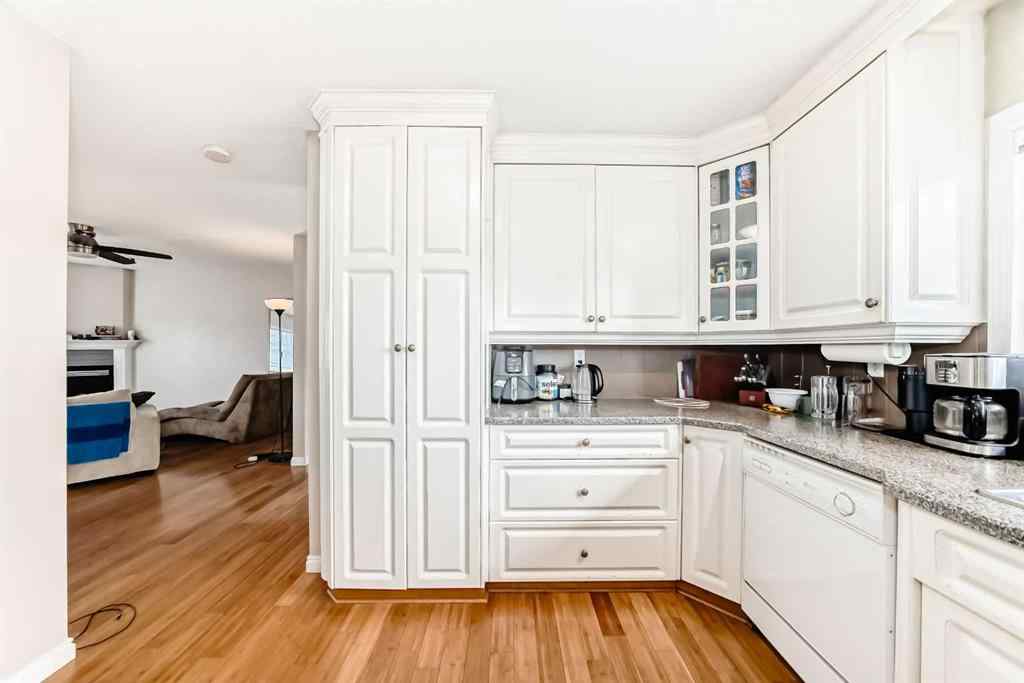 MLS® A2267667 - 8015 4A Street SW in Kingsland Calgary, Residential