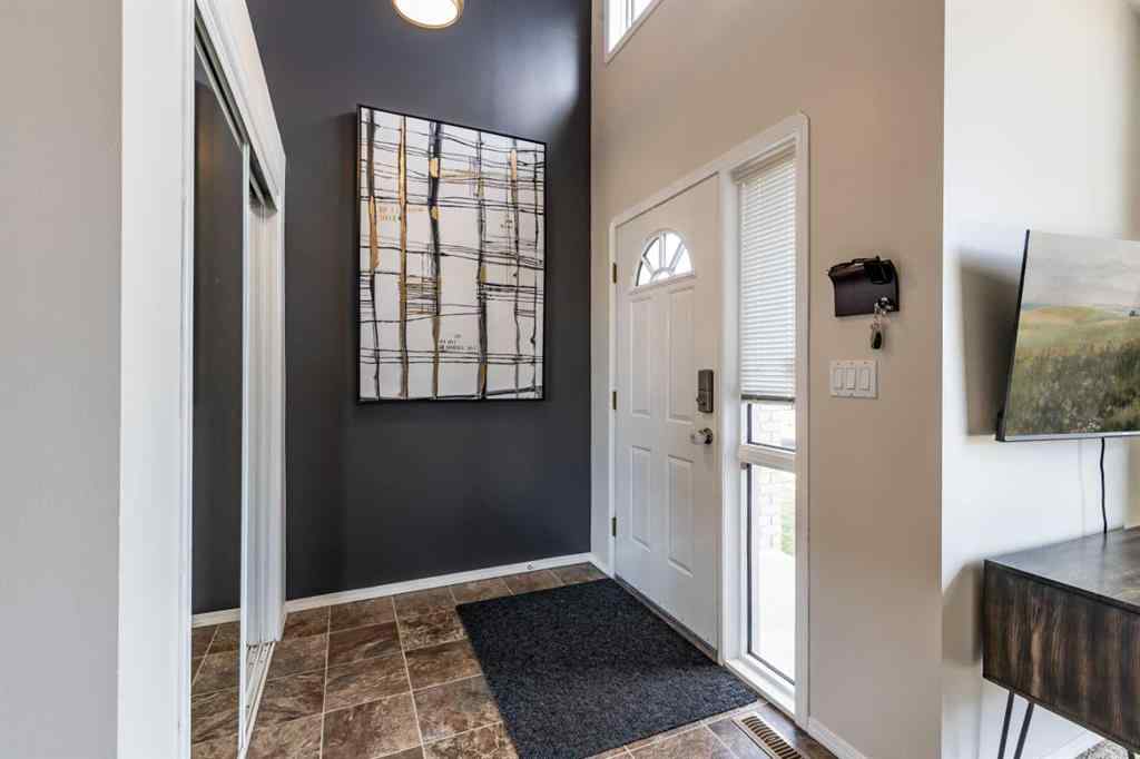 MLS® A2267668 - 2195 Hull Way NE in Northeast Crescent Heights Medicine Hat, Residential