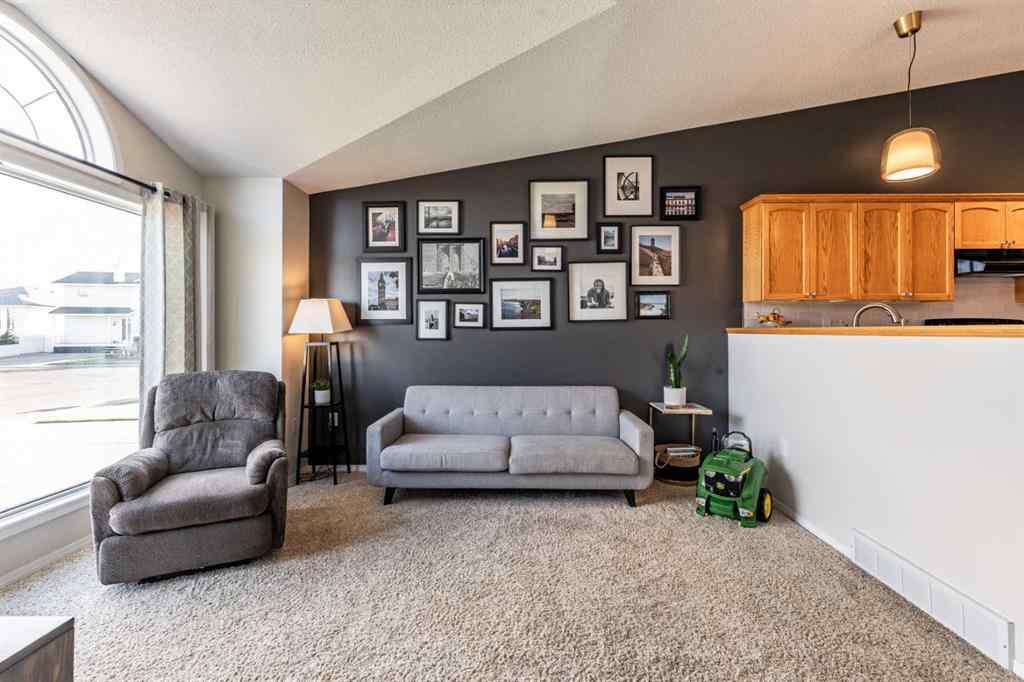 MLS® A2267668 - 2195 Hull Way NE in Northeast Crescent Heights Medicine Hat, Residential