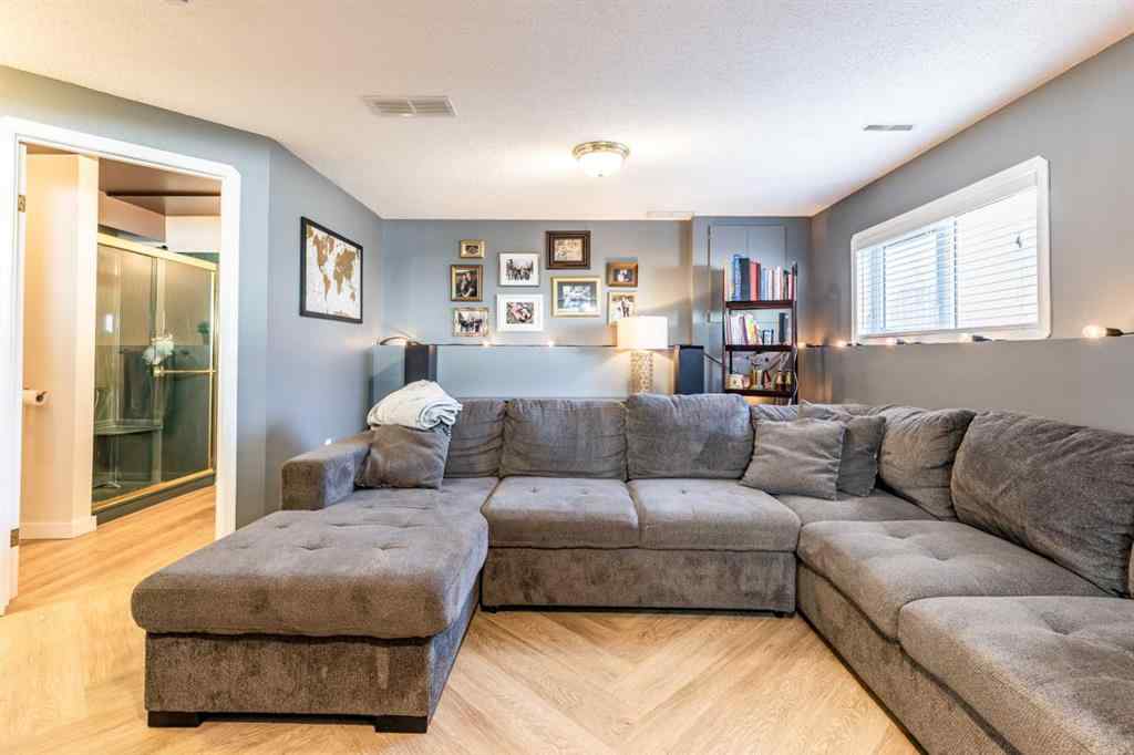 MLS® A2267668 - 2195 Hull Way NE in Northeast Crescent Heights Medicine Hat, Residential