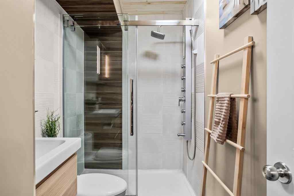 MLS® A2267670 - Unit #9 504 Banff Avenue W in NONE Banff, Residential