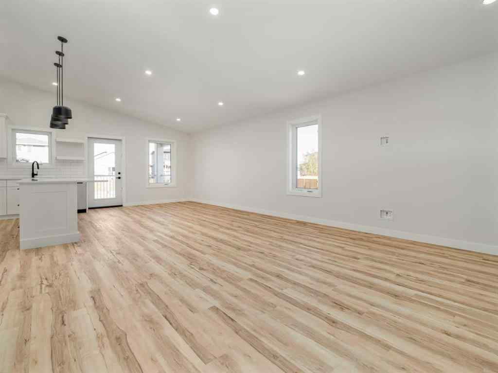 MLS® A2267674 - 5 Sage Brush Court   in NONE Taber, Residential