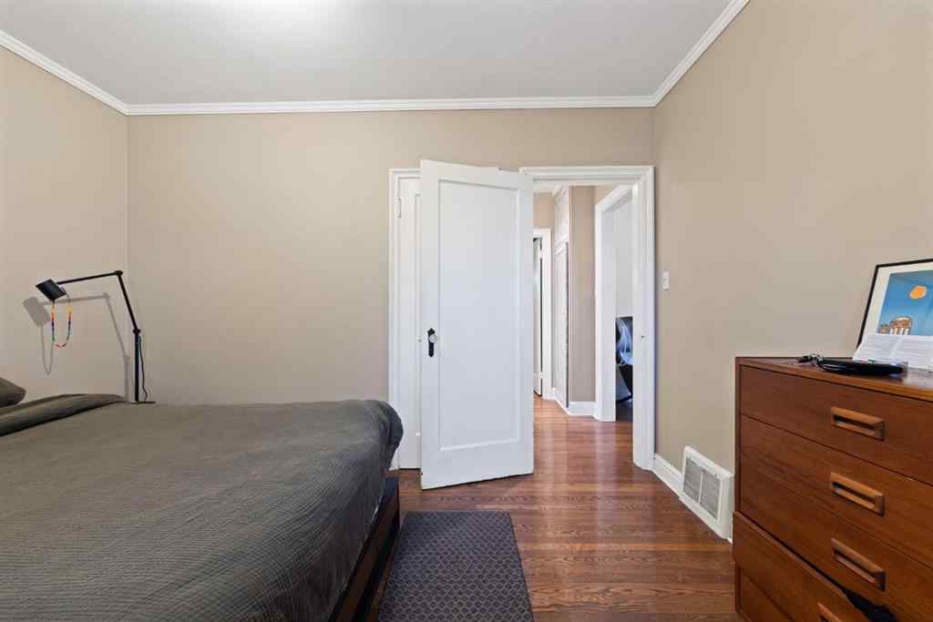 MLS® A2267675 - 315 12 Avenue NW in Crescent Heights Calgary, Residential