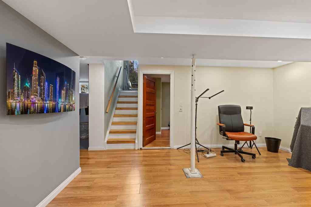 MLS® A2267675 - 315 12 Avenue NW in Crescent Heights Calgary, Residential