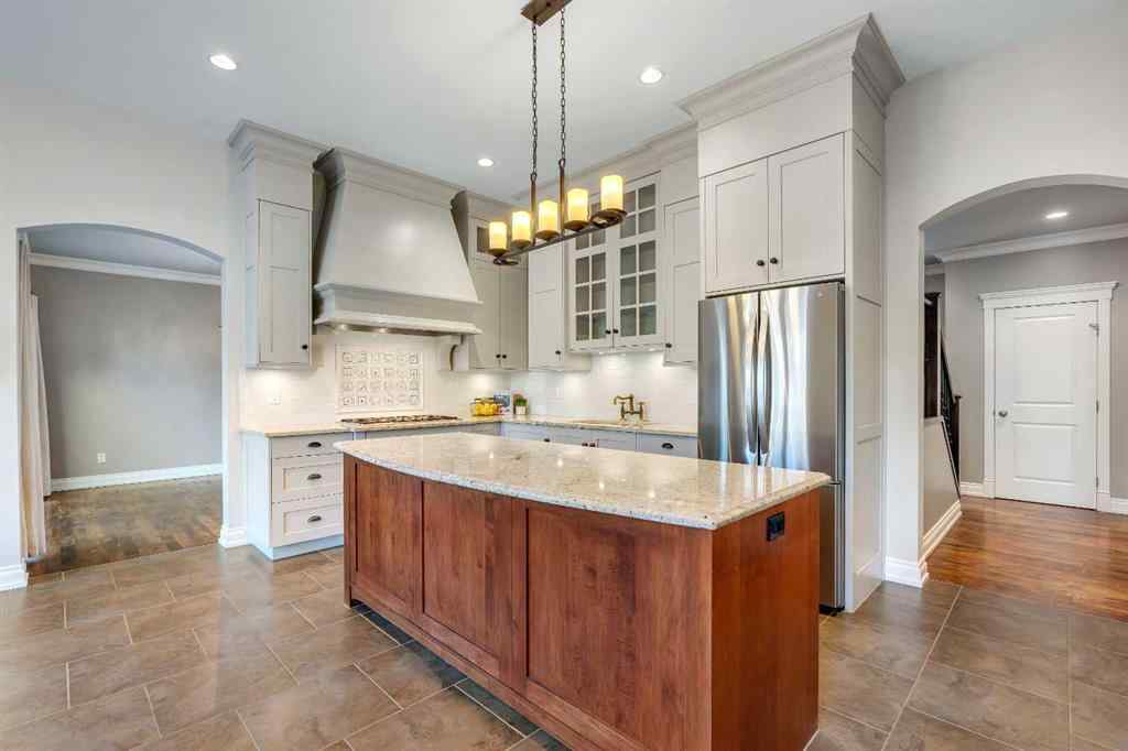 MLS® A2267680 - 5512 Baroc Road NW in Dalhousie Calgary, Residential