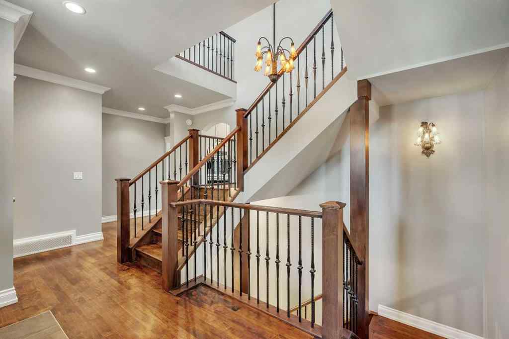 MLS® A2267680 - 5512 Baroc Road NW in Dalhousie Calgary, Residential