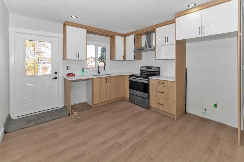 MLS® A2267681 - 915 Pinecliff Drive NE in Pineridge Calgary, Residential