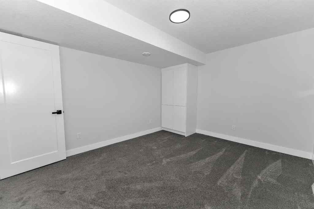 MLS® A2267681 - 915 Pinecliff Drive NE in Pineridge Calgary, Residential