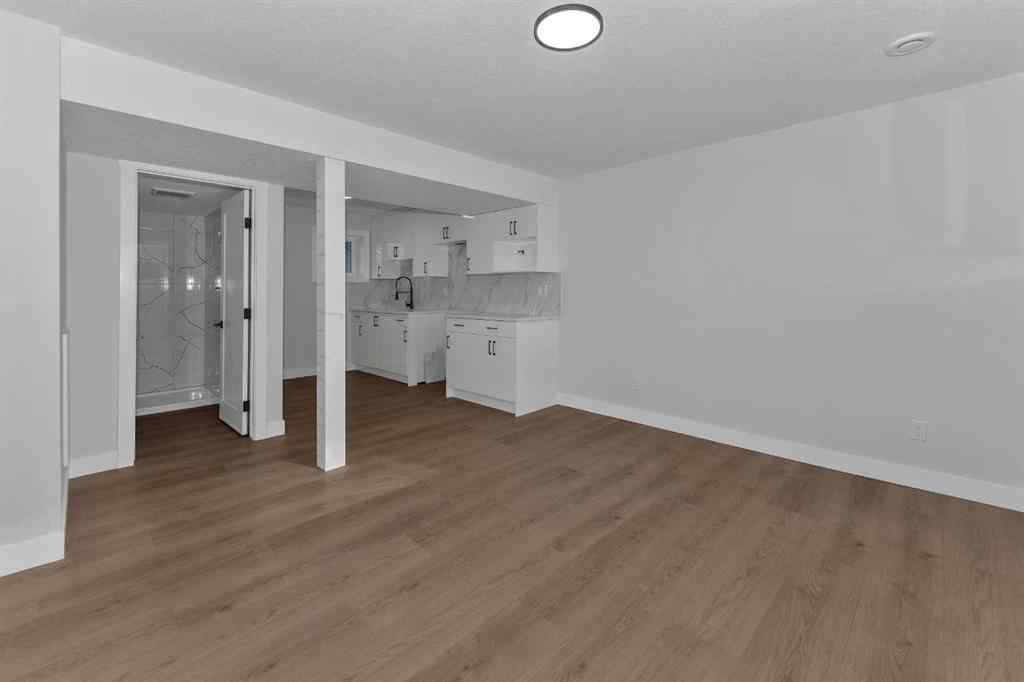 MLS® A2267681 - 915 Pinecliff Drive NE in Pineridge Calgary, Residential