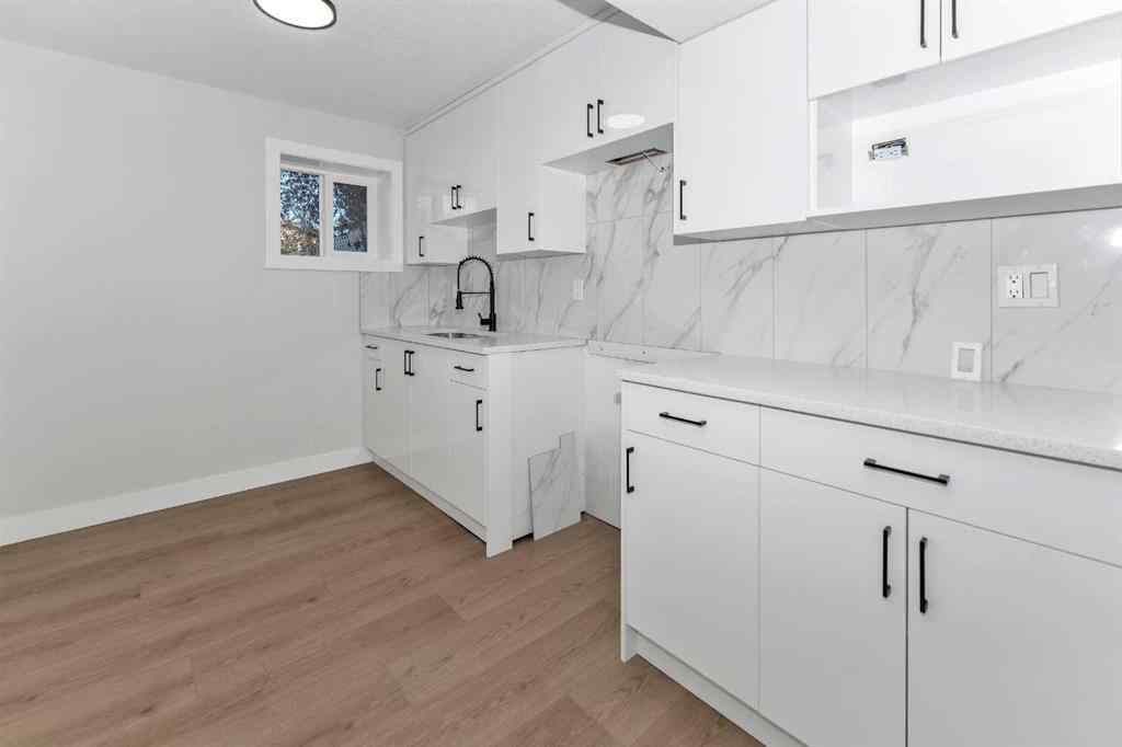 MLS® A2267681 - 915 Pinecliff Drive NE in Pineridge Calgary, Residential