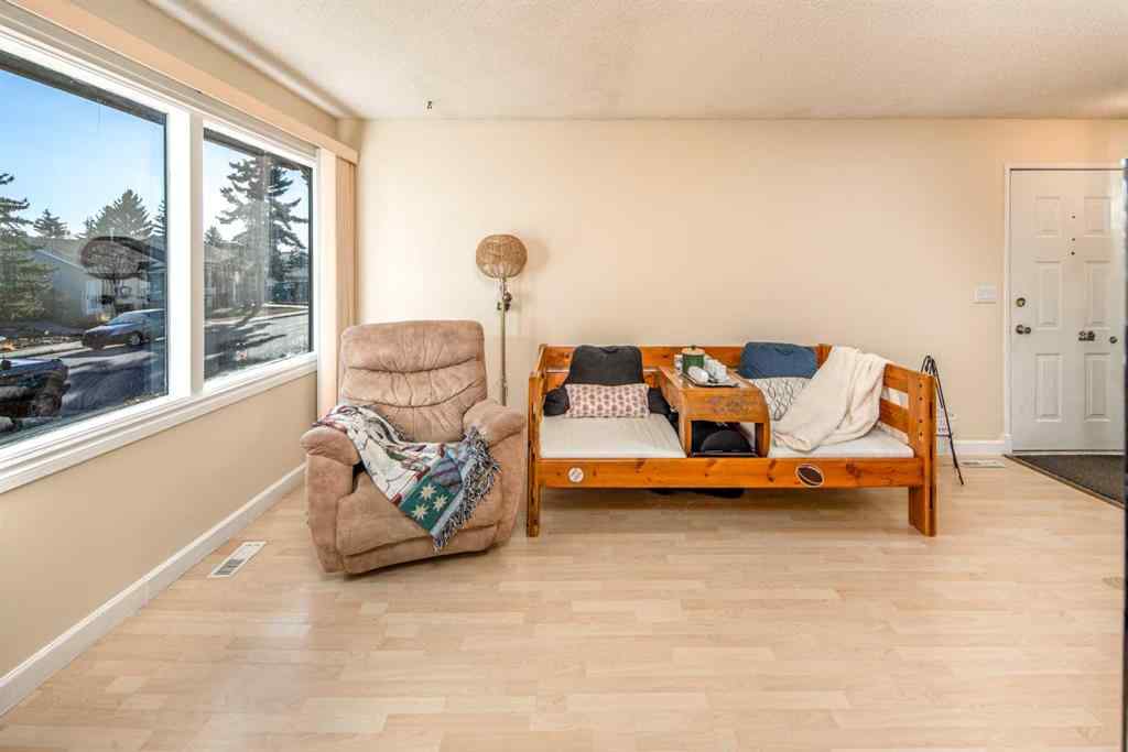 MLS® A2267684 - 112 Shawmeadows Crescent SW in Shawnessy Calgary, Residential