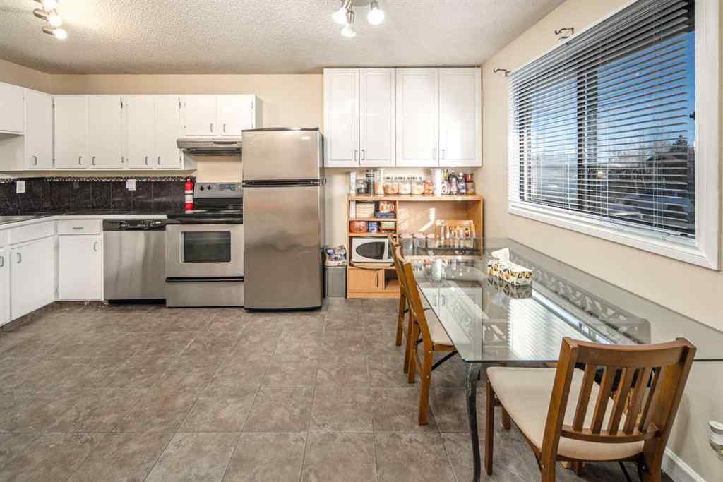 MLS® A2267684 - 112 Shawmeadows Crescent SW in Shawnessy Calgary, Residential