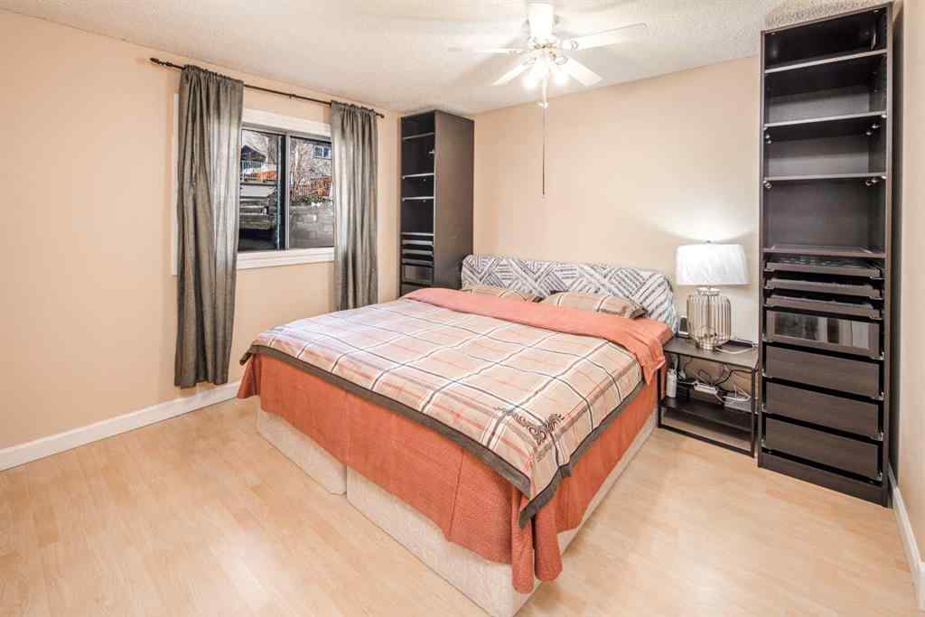 MLS® A2267684 - 112 Shawmeadows Crescent SW in Shawnessy Calgary, Residential