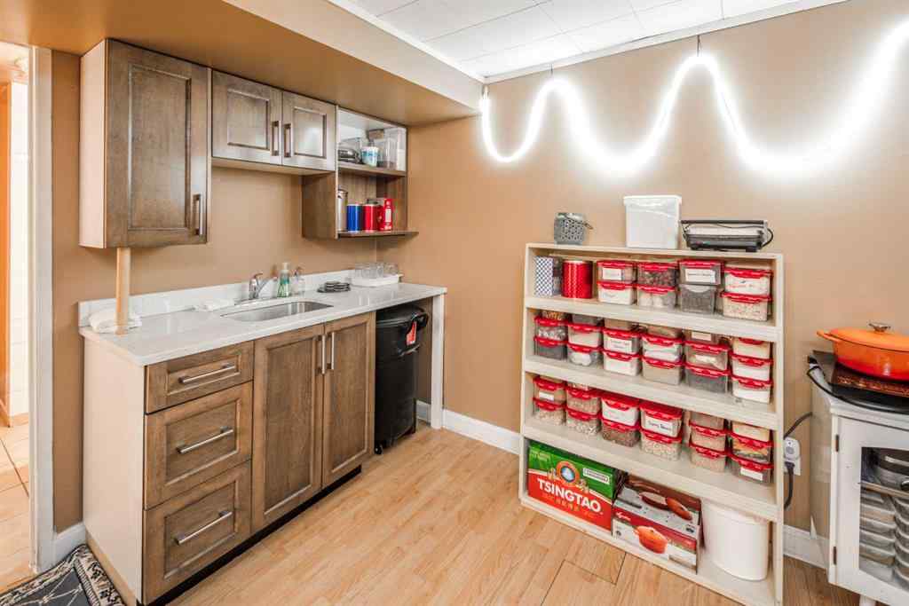 MLS® A2267684 - 112 Shawmeadows Crescent SW in Shawnessy Calgary, Residential