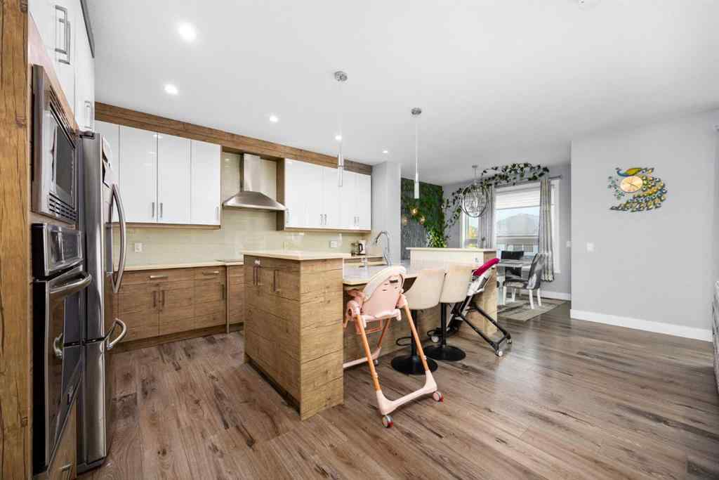 MLS® A2267686 - 106 Baysprings Gardens SW in Baysprings Airdrie, Residential