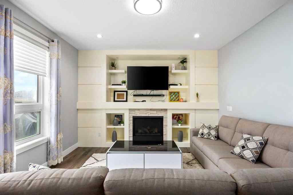 MLS® A2267686 - 106 Baysprings Gardens SW in Baysprings Airdrie, Residential