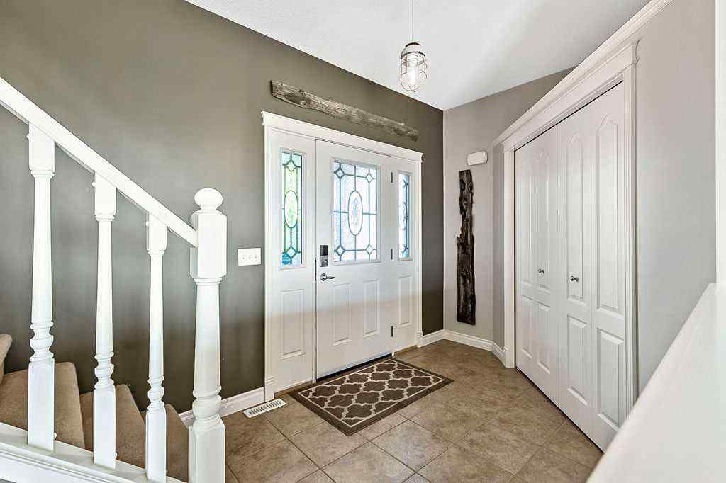 MLS® A2267688 - 521 Westmount Close  in Westmount_OK Okotoks, Residential