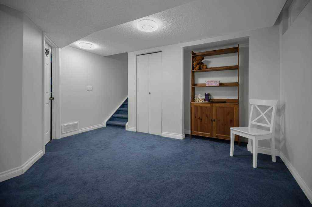 MLS® A2267691 - 164 Mckerrell Crescent SE in McKenzie Lake Calgary, Residential