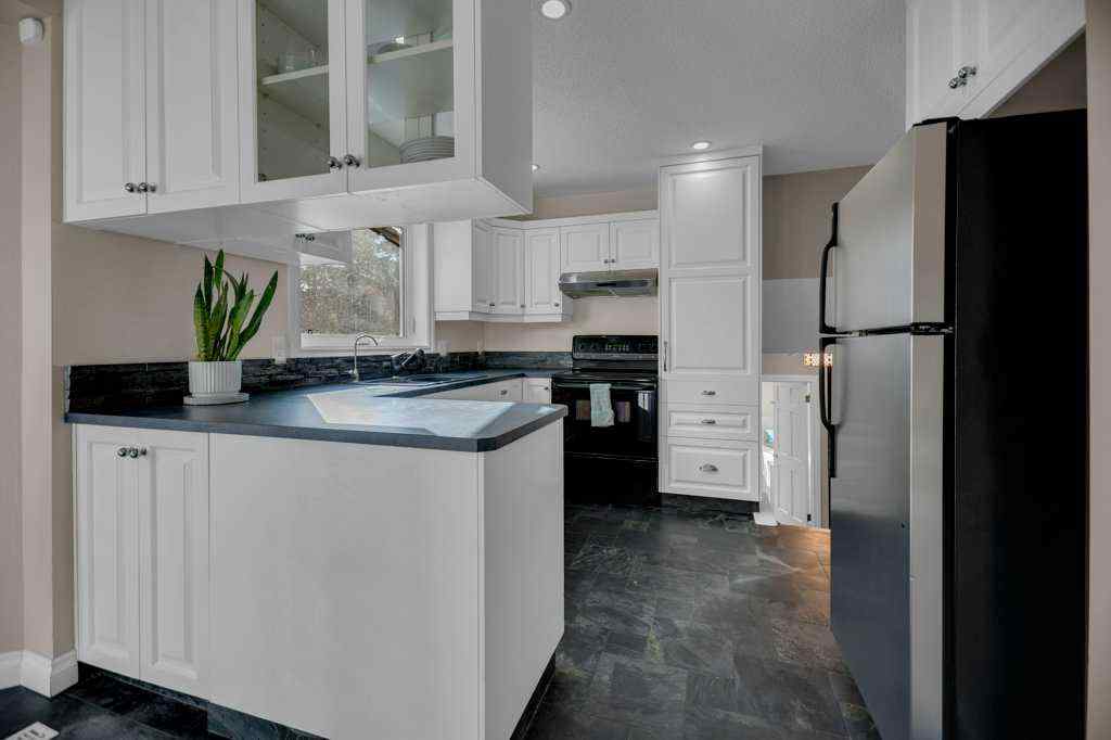 MLS® A2267691 - 164 Mckerrell Crescent SE in McKenzie Lake Calgary, Residential