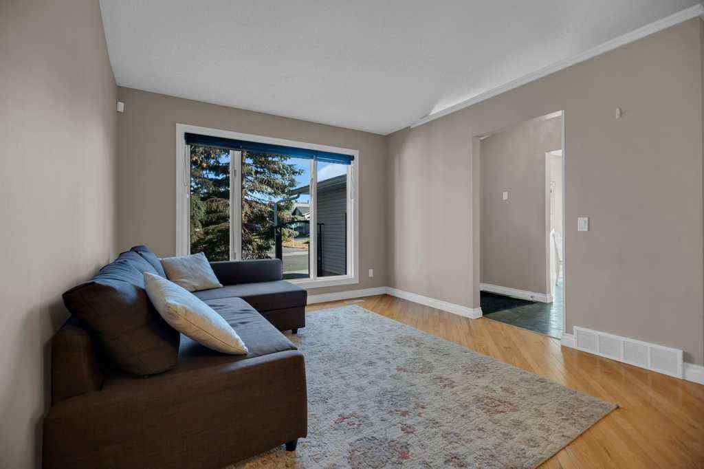MLS® A2267691 - 164 Mckerrell Crescent SE in McKenzie Lake Calgary, Residential