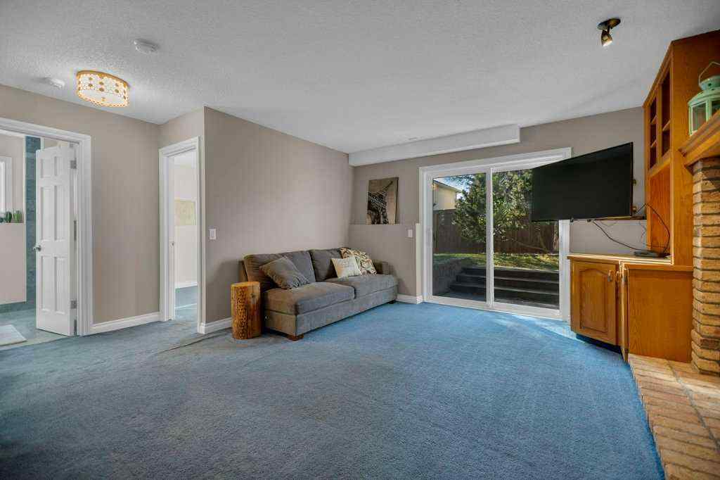 MLS® A2267691 - 164 Mckerrell Crescent SE in McKenzie Lake Calgary, Residential