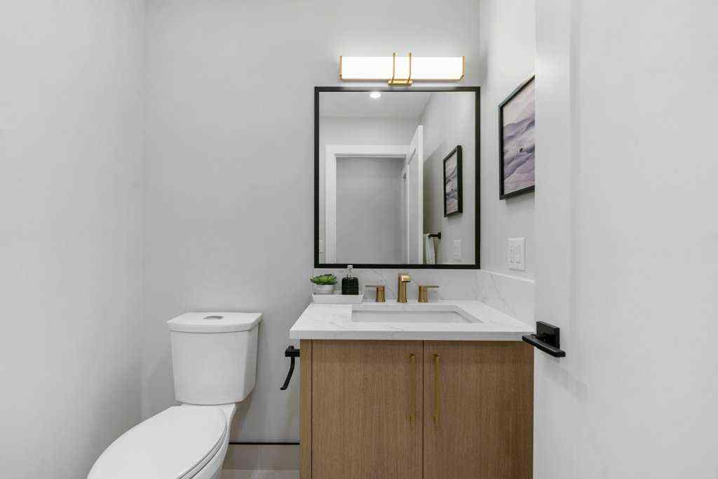 MLS® A2267695 - 711 Mckenzie Lake Bay SE in McKenzie Lake Calgary, Residential