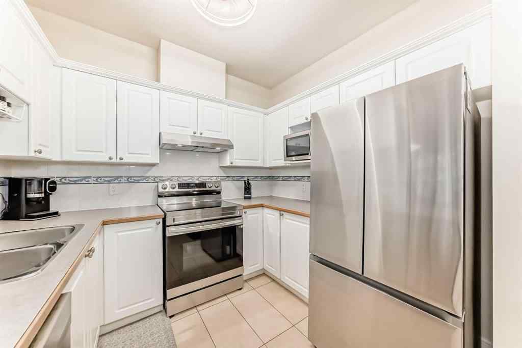 MLS® A2267697 - Unit #1113 1113 Lake Fraser Court SE in Lake Bonavista Calgary, Residential