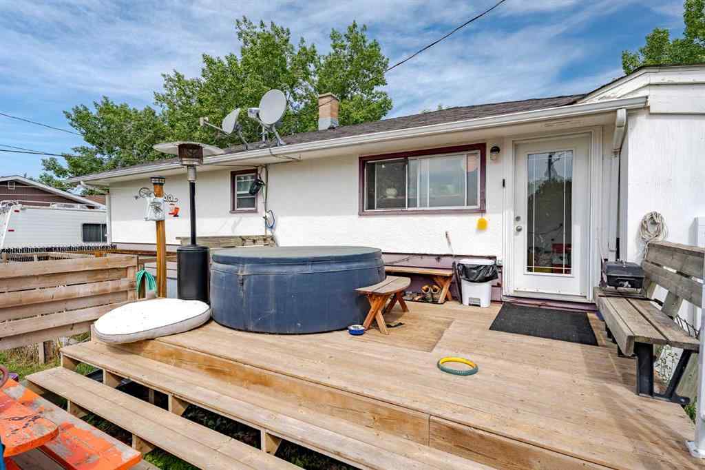 MLS® A2267704 - 841 E Nanton Street  in NONE Carstairs, Residential