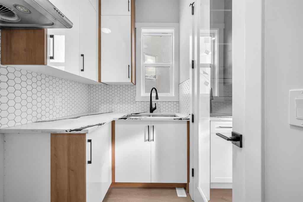 MLS® A2267708 - 327 Kinniburgh Place  in Kinniburgh North Chestermere, Residential