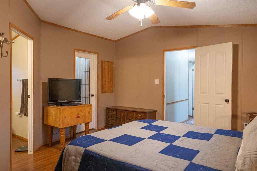 MLS® A2267711 - 707 Lawson Crescent   in NONE Donalda, Residential