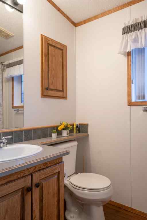 MLS® A2267711 - 707 Lawson Crescent   in NONE Donalda, Residential