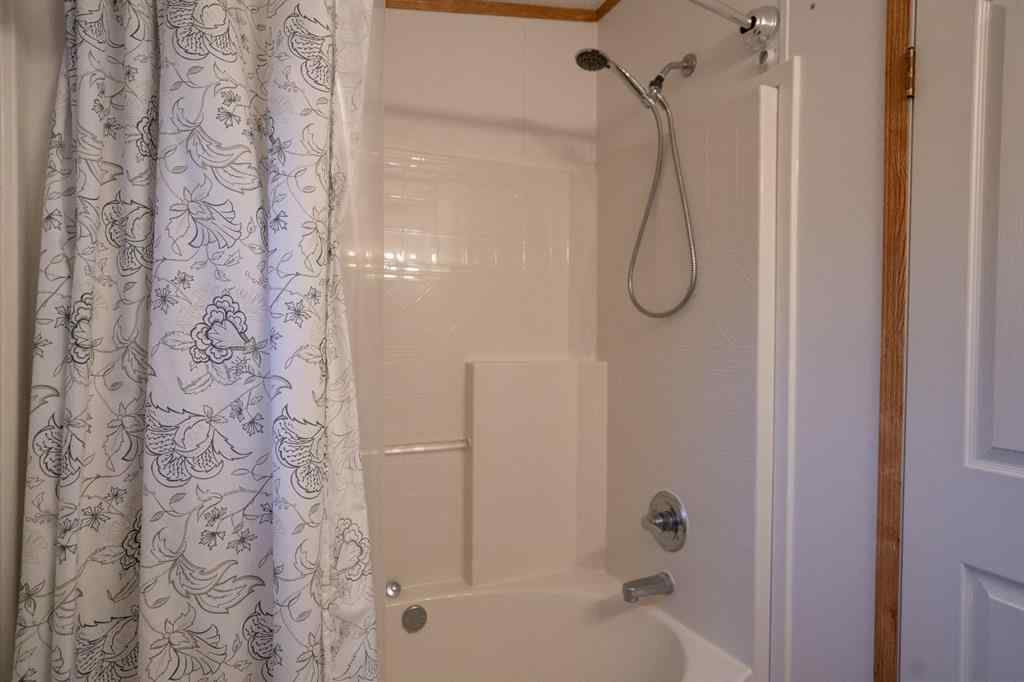 MLS® A2267711 - 707 Lawson Crescent   in NONE Donalda, Residential