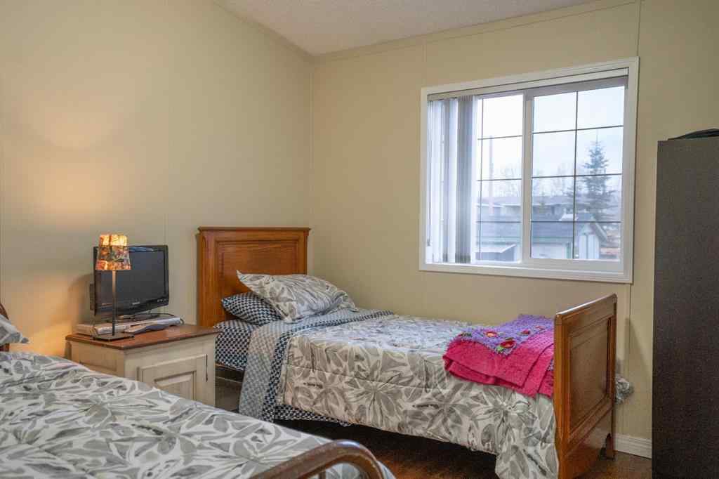 MLS® A2267711 - 707 Lawson Crescent   in NONE Donalda, Residential