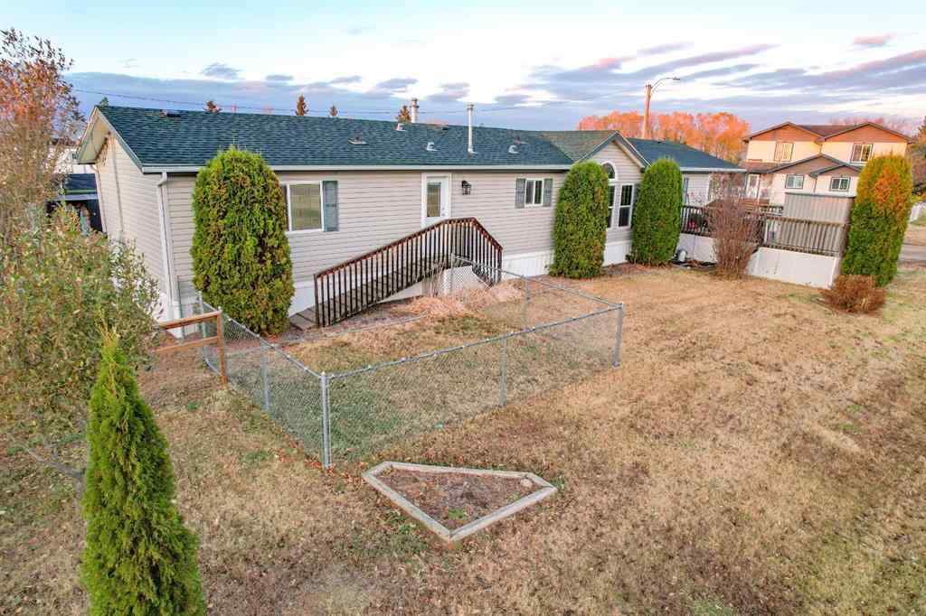 MLS® A2267711 - 707 Lawson Crescent   in NONE Donalda, Residential