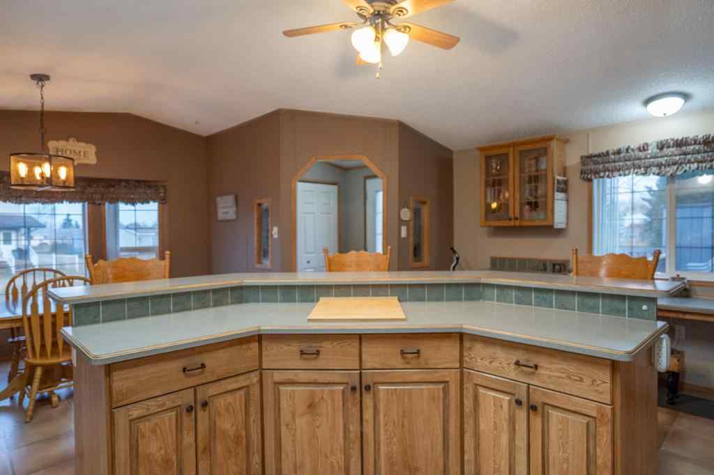 MLS® A2267711 - 707 Lawson Crescent   in NONE Donalda, Residential