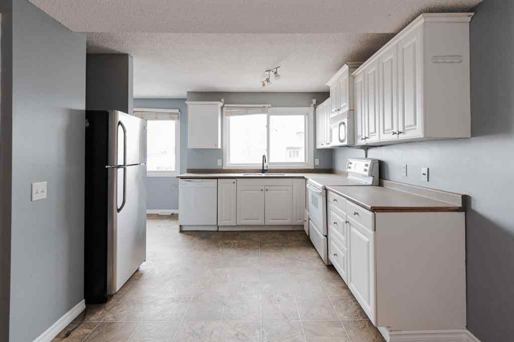 MLS® A2267715 - 106 Wylie Place  in Thickwood Fort McMurray, Residential