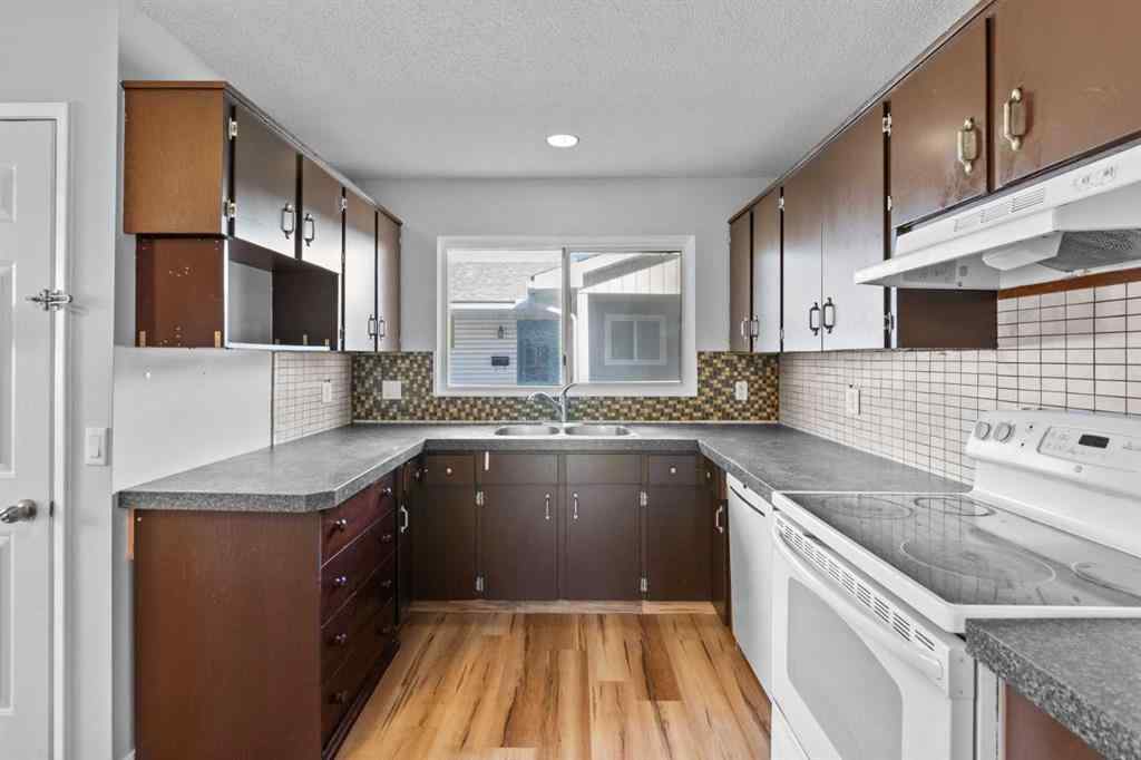 MLS® A2267718 - 5027 40 Avenue SW in Glamorgan Calgary, Residential