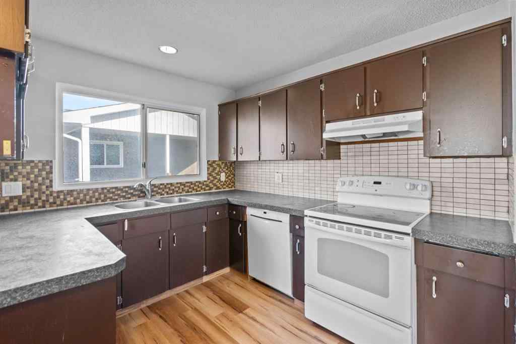MLS® A2267718 - 5027 40 Avenue SW in Glamorgan Calgary, Residential