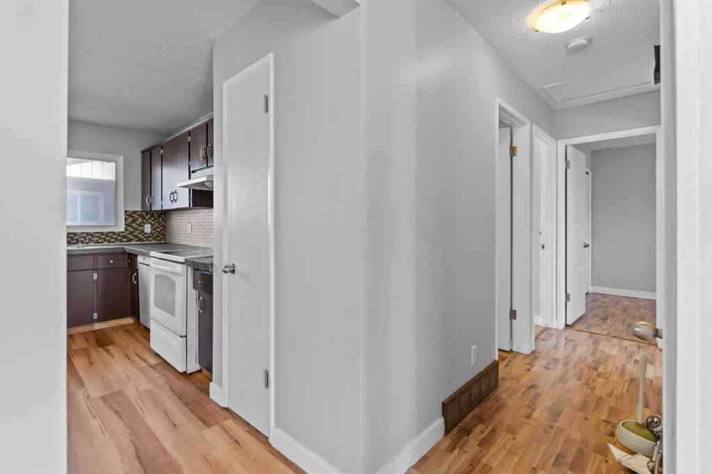 MLS® A2267718 - 5027 40 Avenue SW in Glamorgan Calgary, Residential