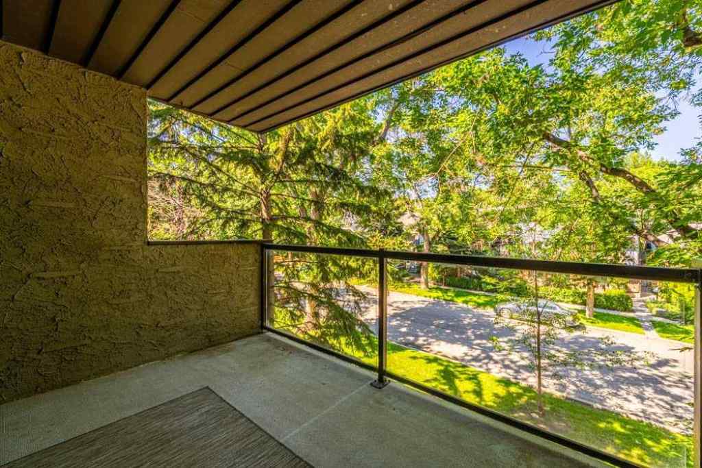 MLS® A2267722 - Unit #202 333 5 Avenue NE in Crescent Heights Calgary, Residential