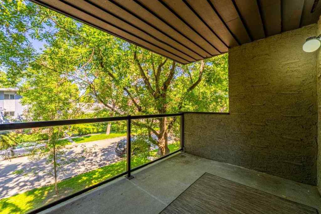 MLS® A2267722 - Unit #202 333 5 Avenue NE in Crescent Heights Calgary, Residential