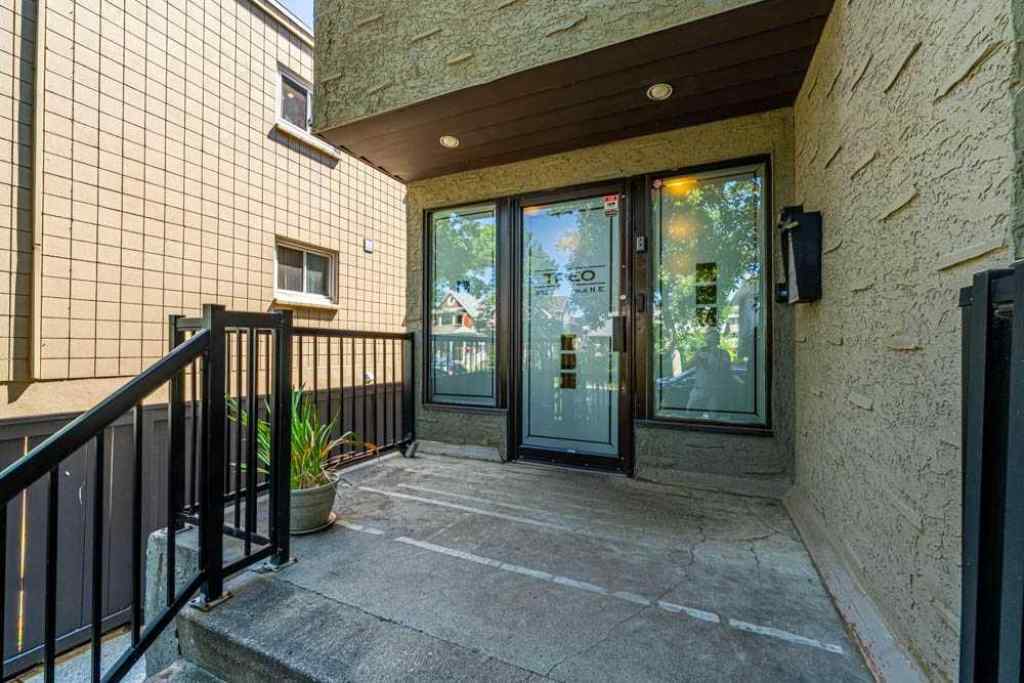 MLS® A2267722 - Unit #202 333 5 Avenue NE in Crescent Heights Calgary, Residential