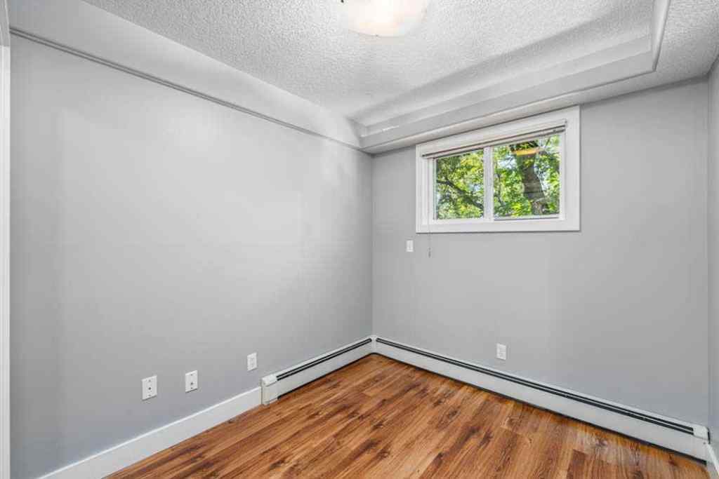 MLS® A2267722 - Unit #202 333 5 Avenue NE in Crescent Heights Calgary, Residential