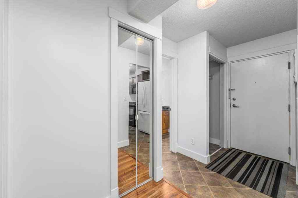 MLS® A2267722 - Unit #202 333 5 Avenue NE in Crescent Heights Calgary, Residential