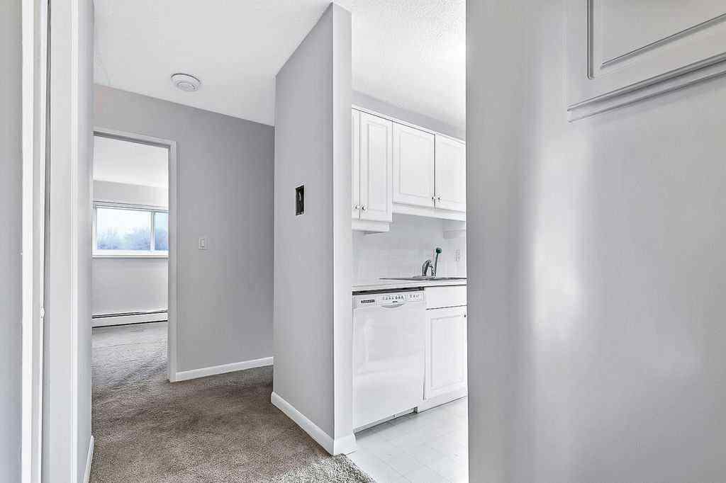 MLS&reg; # A2267731 - Unit #5 366 94 Avenue SE in Acadia Calgary, Residential Open Houses