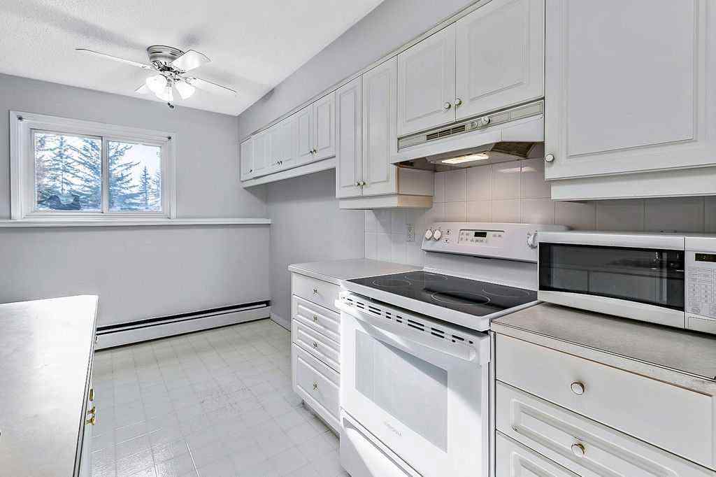 MLS&reg; # A2267731 - Unit #5 366 94 Avenue SE in Acadia Calgary, Residential Open Houses