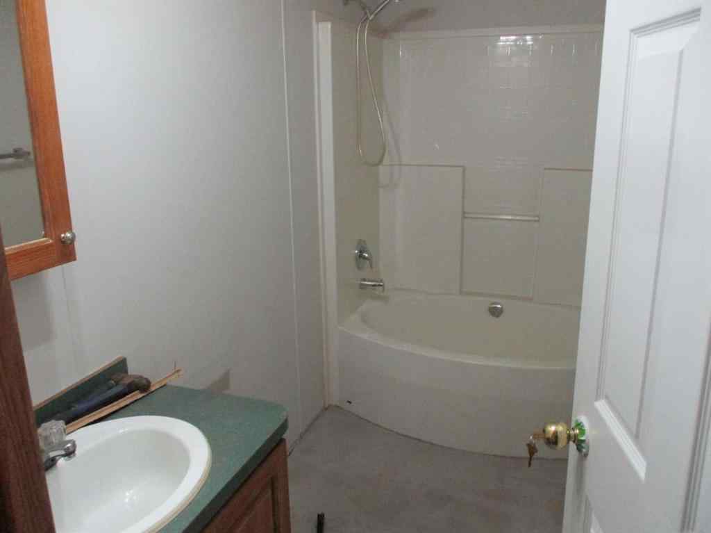 MLS® A2267733 - 912 2A Street  in NONE Manning, Mobile